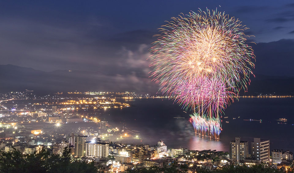 諏訪湖の花火